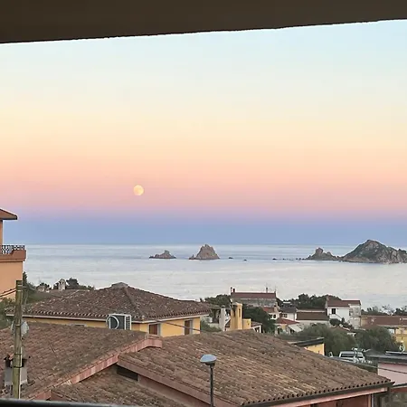 Casa Monni Vista Mare 圣玛丽亚纳瓦雷